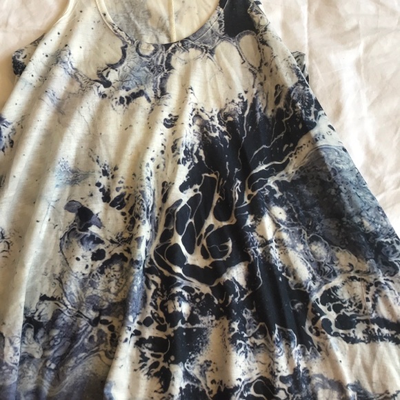 Blue graphic tank top - Picture 3 of 3